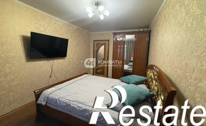 3-комн квартира улица Хользунова, 100,  д. 100