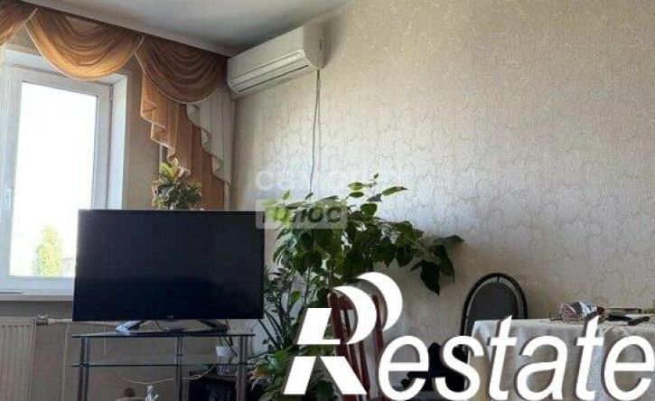 4-комн квартира улица Хользунова, 96,  д. 96