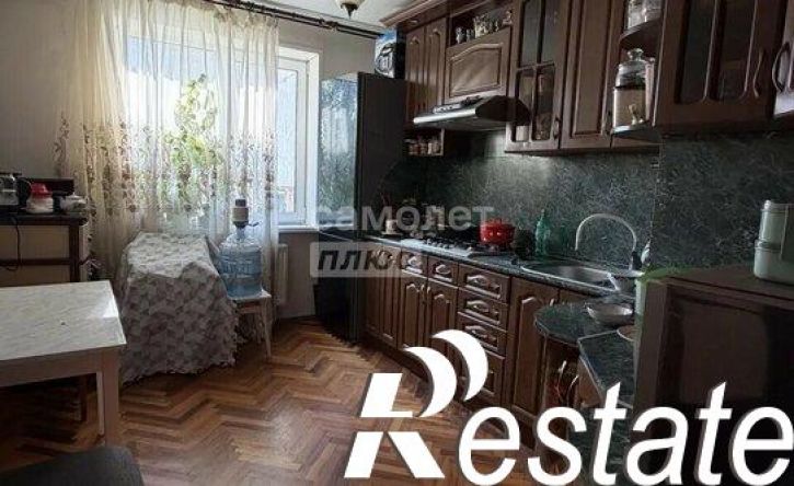 4-комн квартира улица Хользунова, 96,  д. 96