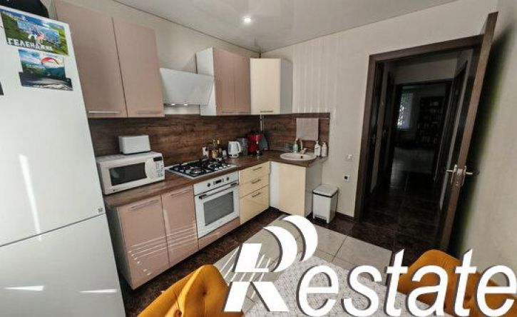2-комн квартира Средне-Московская улица, 69,  д. 69