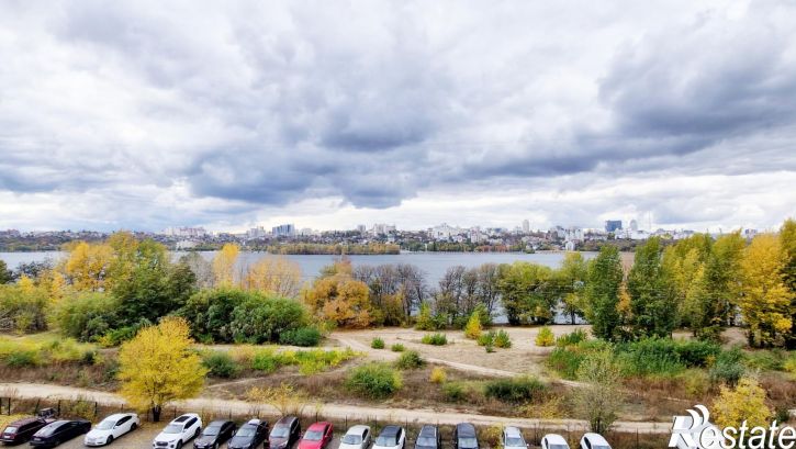 3-комн квартира МОПРа ул., 12а