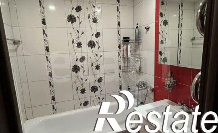 3-комн квартира улица Красных Зорь, 54,  д. 54