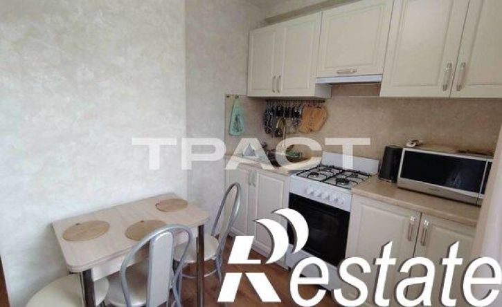 3-комн квартира улица Героев Сибиряков, 24,  д. 24