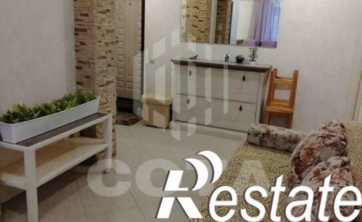 3-комн квартира улица Домостроителей, 8,  д. 8