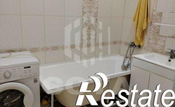 3-комн квартира улица Домостроителей, 8,  д. 8