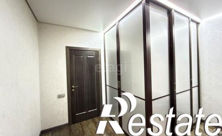 3-комн квартира улица 9 Января, 32,  д. 32