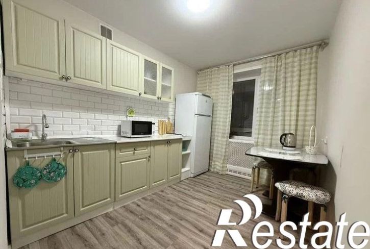 1-комн квартира 60 Армии ул, 4
