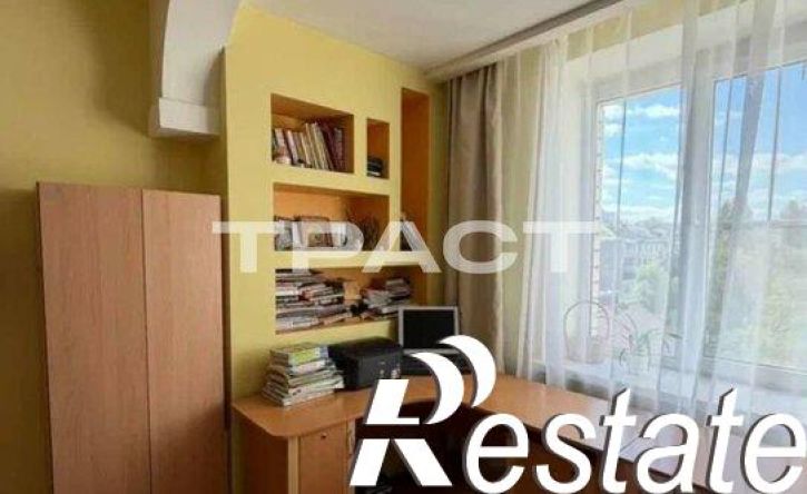 3-комн квартира улица Лётчика Колесниченко, 23,  д. 23