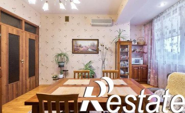 3-комн квартира улица Лётчика Замкина, 10,  д. 10