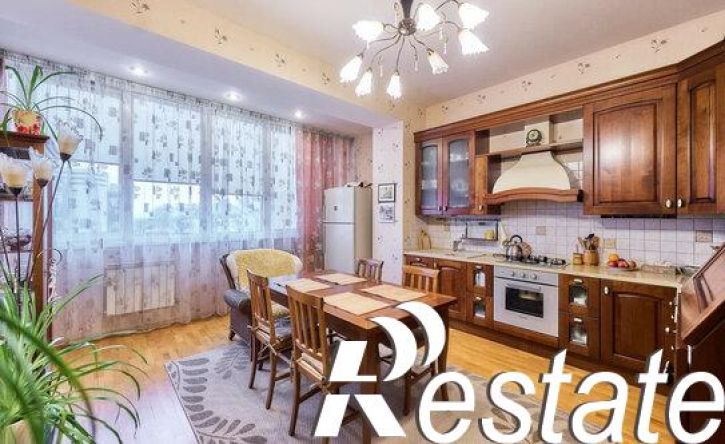 3-комн квартира улица Лётчика Замкина, 10,  д. 10