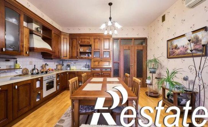 3-комн квартира улица Лётчика Замкина, 10,  д. 10